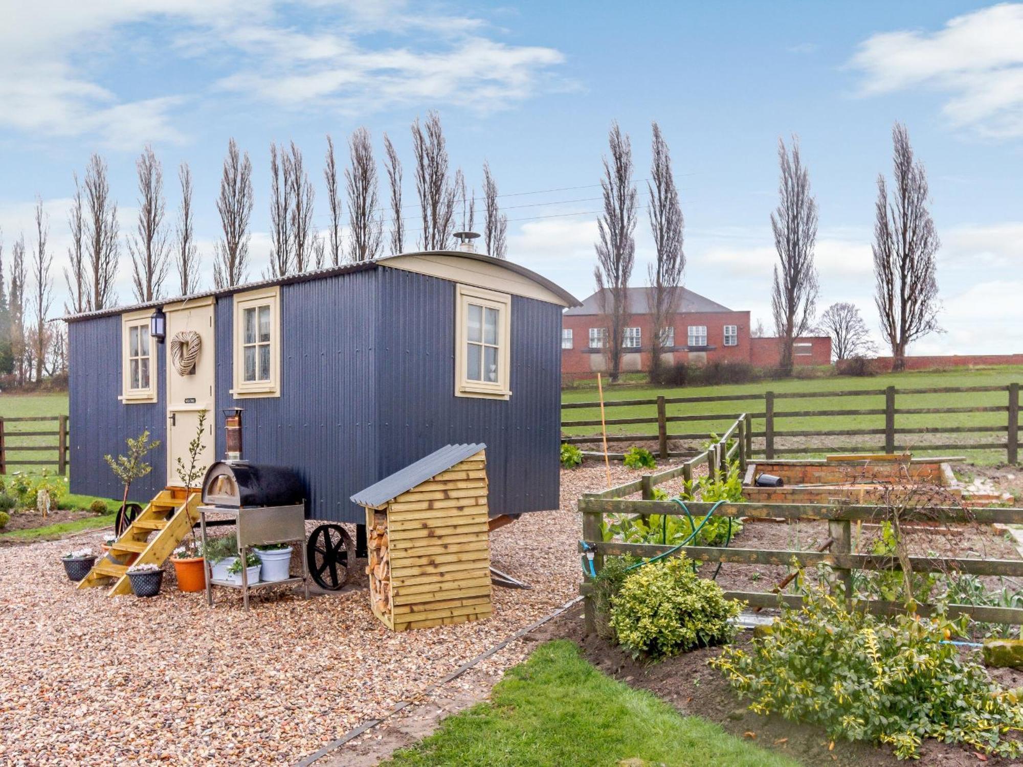 The Lambing Shed Villa Ryhill Екстериор снимка